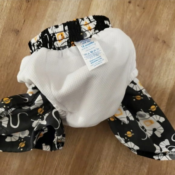 Astronaut Swim Trunks w Full Swim Diaper 18mo - Picture 4 of 4